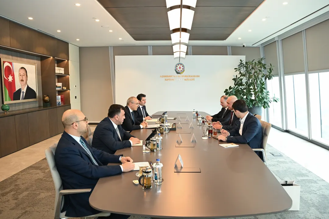 he Minister of Economy of Azerbaijan, Mikayil Jabbarov, met with the founder of “Gabala Beverage Company,” Cesar Chochelli